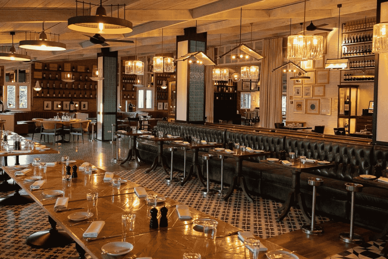 corporate tivoli c.c. vilamoura gb decor restaurant venue gold and blue events